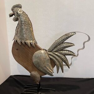 Farmhouse Decorative Wood & Aluminum Rooster Home Decor